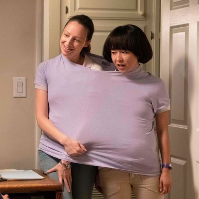 Anna Konkle and Maya Erskine in PEN15.
