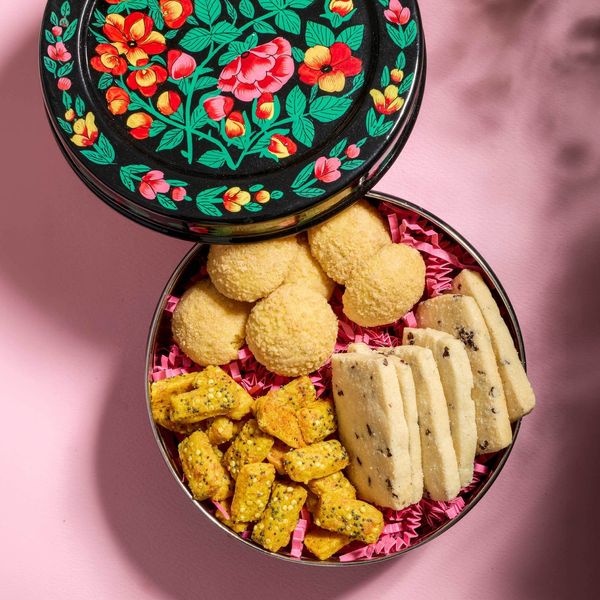 Diaspora Co. x Laurie Ellen Midnight Garden Cookie Tin