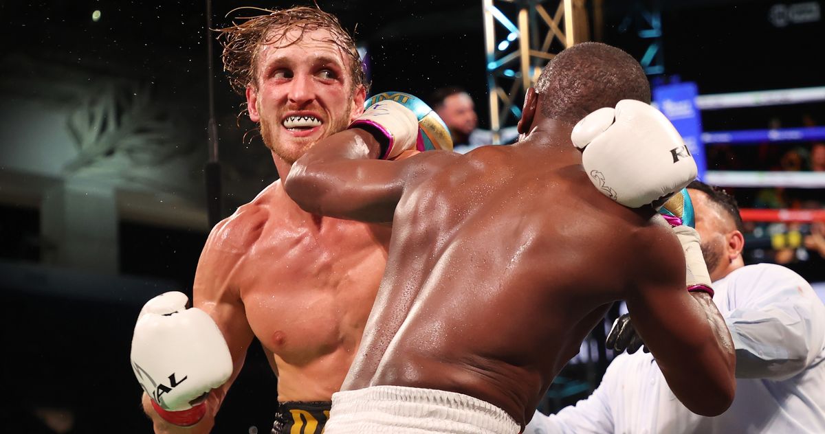 Logan Paul Goes Eight Rounds In Floyd Mayweather Fight