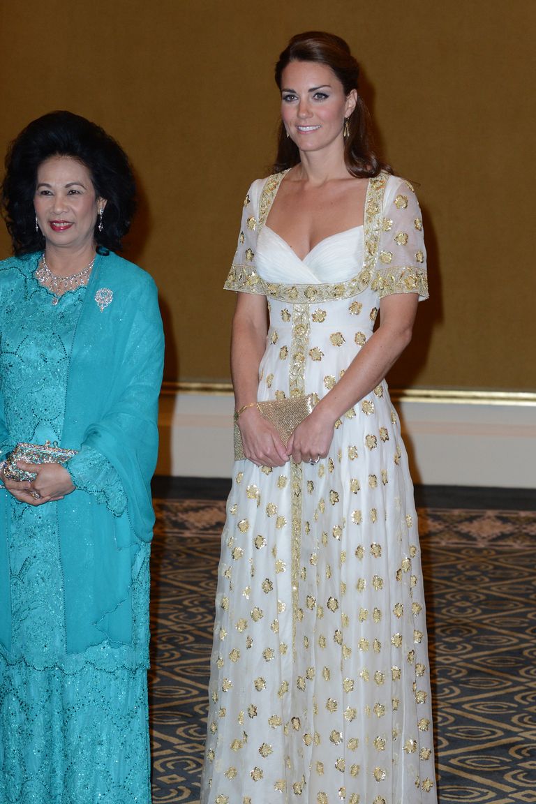 KUALA LUMPUR, MALAYSIA - SEPTEMBER 13: Catherine, Duchess of Cambridge (R) and Sultanah Tuanku Haminah binti Hamidun the Raja Permaisuri Agong of Malaysia attend an official dinner hosted by Malaysia’s Head of State Sultan Abdul Halim Mu’adzam Shah of Kedah on Day 3 of Prince William, Duke of Cambridge and Catherine, Duchess of Cambridge’s Diamond Jubilee Tour of South East Asia at the Istana Negara on September 13, 2012 in Kuala Lumpur, Malaysia. Prince William, Duke of Cambridge and Catherine, Duchess of Cambridge are on a Diamond Jubilee Tour of South East Asia and the South Pacific taking in Singapore, Malaysia, Solomon Islands and Tuvalu. (Photo by Mark Large - Pool/Getty Images)
