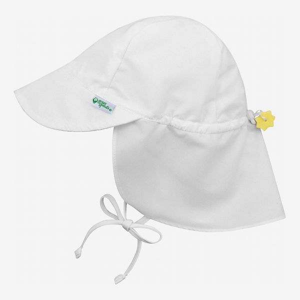 i play. by green sprouts Newborn Sun Flap Hat in White