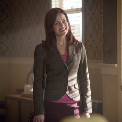 WAYWARD PINES: Kate (Carla Gugino) arrives at the real estate office to see Theresa in the 