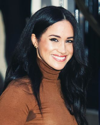 21056268E37Ac59971379A31938B022954 Meghan Markle Beauty.rvertical.w330