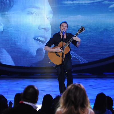 AMERICAN IDOL: Phillip Phillips performs in front of the Judges on AMERICAN IDOL airing Tuesday, Feb. 28 