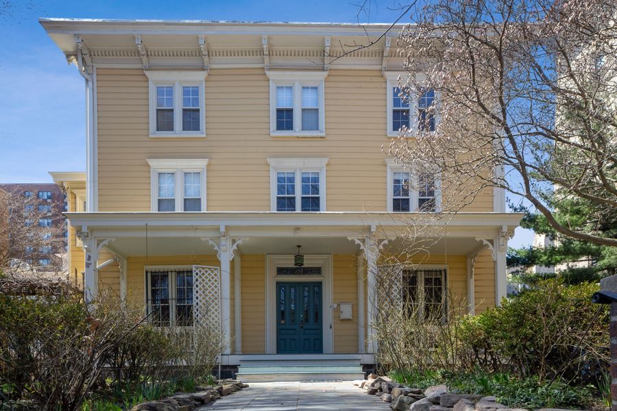 Fort Greene’s Butter-Yellow Country House Is Slated for Demolition