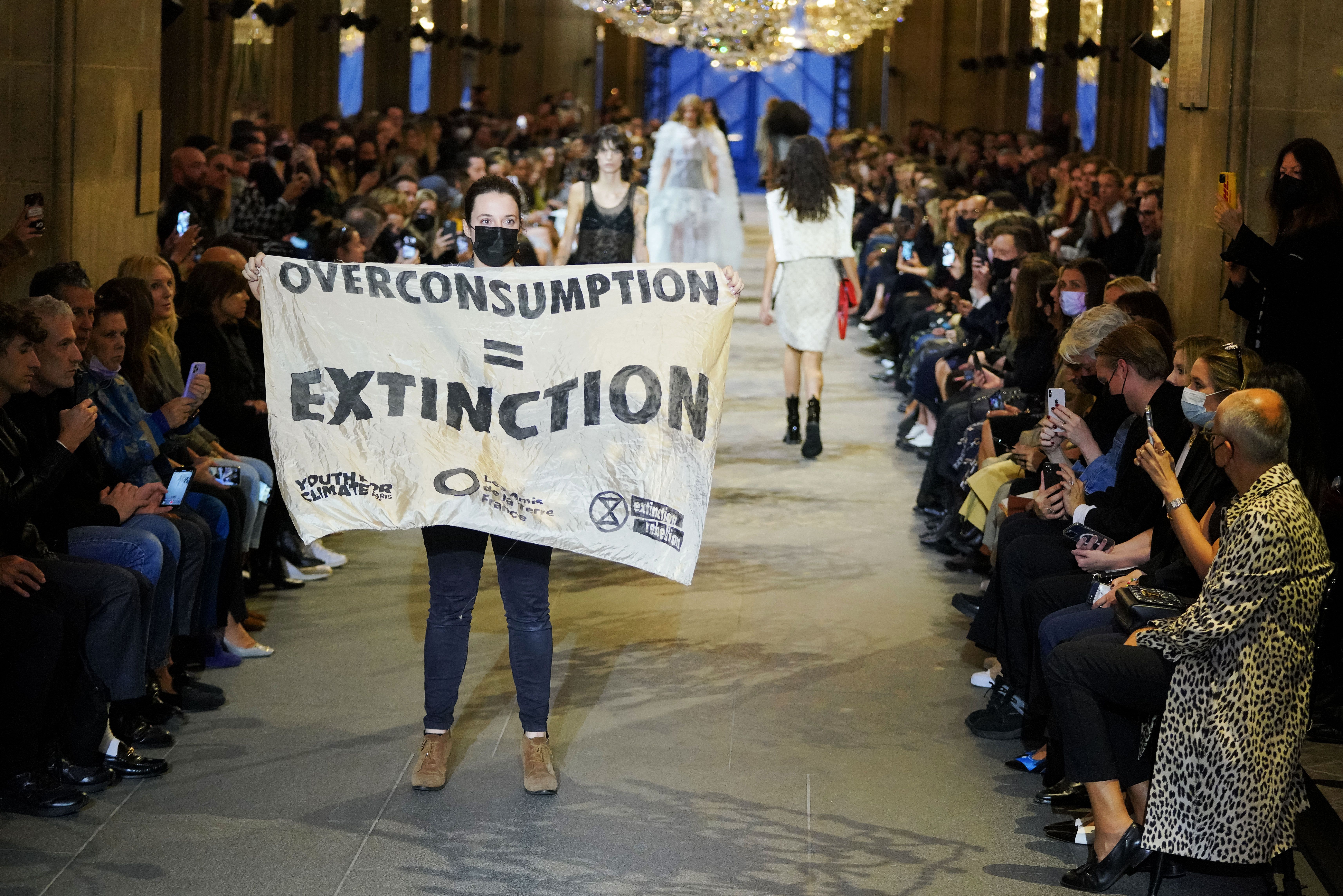 At Paris Fashion Week, It Was Louis Vuitton vs. the World - WSJ
