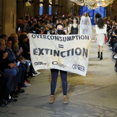 Environmental activist crashes Louis Vuitton SS22 fashion show – The Pace  Press