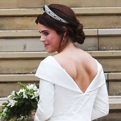 Princess eugenie's wedding gown best sale