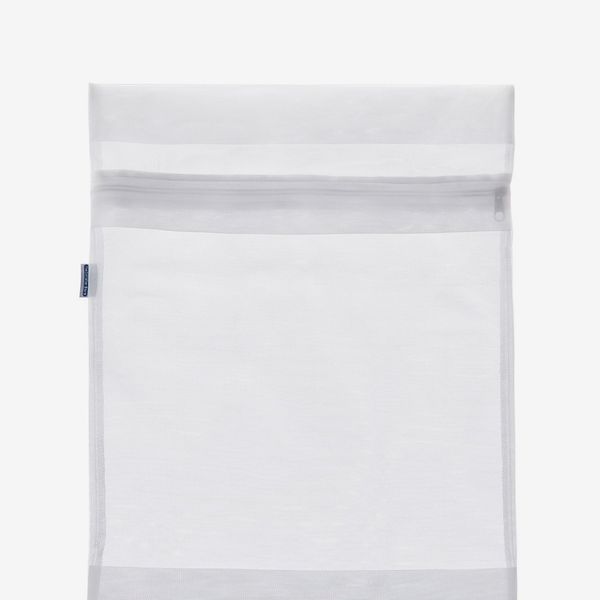 Container Store Mesh Wash Bag