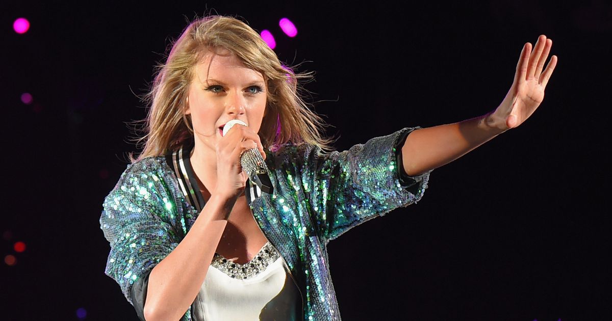 Live Review: Taylor Swift at Houston's Minute Maid Park (9/9)