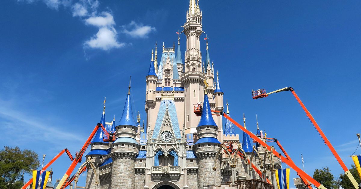 Disney World S Reopening In Florida Sparks Covid 19 Fears