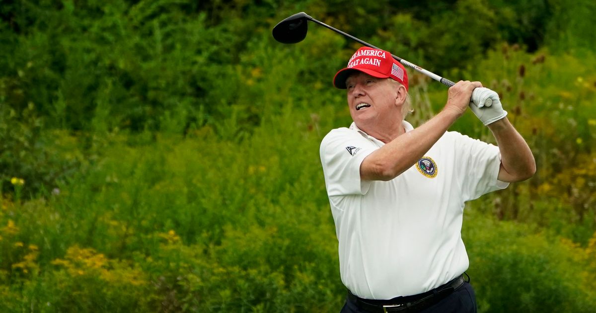 It Looks Like Trump May Actually Suck at Golf