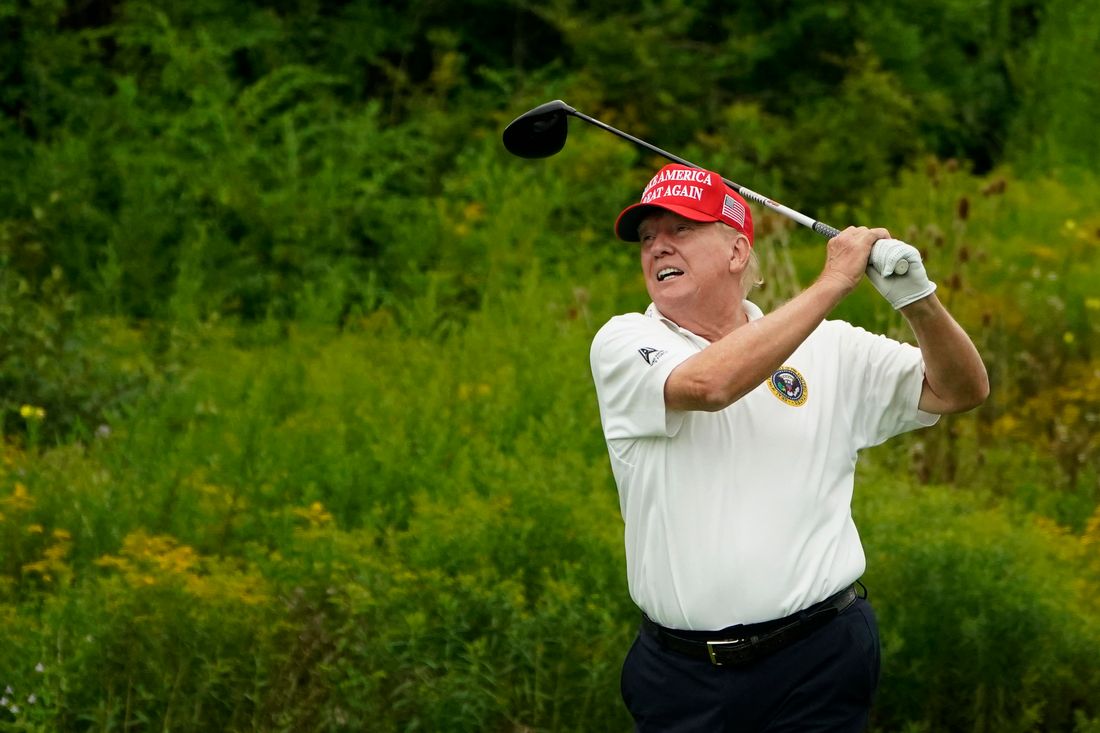 It Looks Like Trump May Actually Suck at Golf