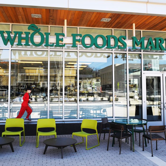 Safeway Owner Albertsons Exploring Whole Foods Bid