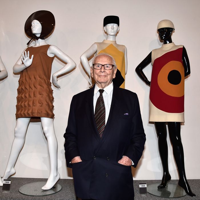 Emop0hoxvinrkm https www thecut com 2020 12 french fashion designer pierre cardin has died html