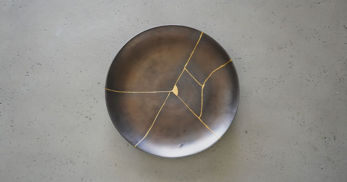 Kintsugi Kit for starters with a plate