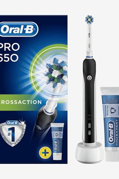 Oral-B Pro 650 CrossAction Electric Toothbrush