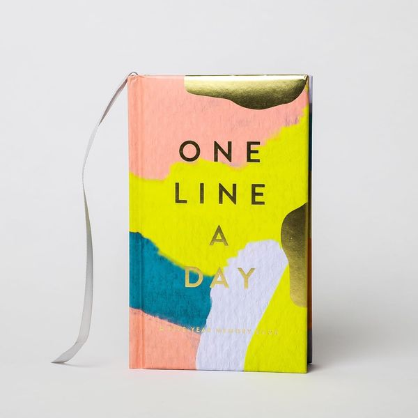 'Modern One Line a Day: A Five-Year Memory Book'