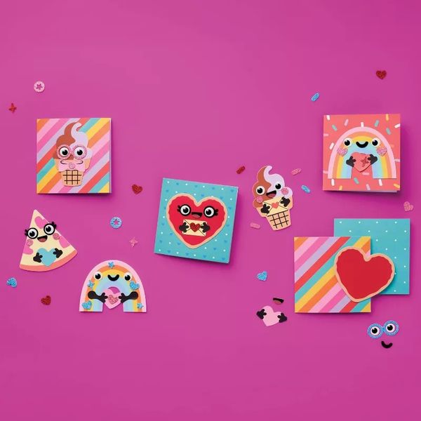 Mondo Llama Valentine’s Cards Craft Kit