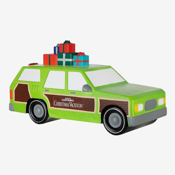 Warner Brothers National Lampoon Christmas Vacation Station Wagon Outdoor Christmas Decoration - 1.3-ft H x 2.5-ft W