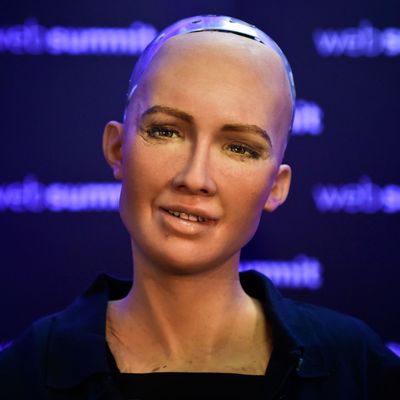 https://pyxis.nymag.com/v1/imgs/aed/e88/5fdb9533bab85aae2c99f2df67ec75fc15-29-sophia-the-robot.rsquare.w400.jpg