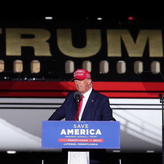 Trump Snags His First Major-Newspaper Endorsement