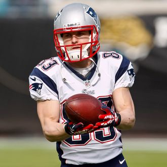 Patriots: Welker on the field again