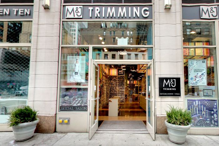 Sarah Jessica Parker and Other Designers Mourn M&J Trimming