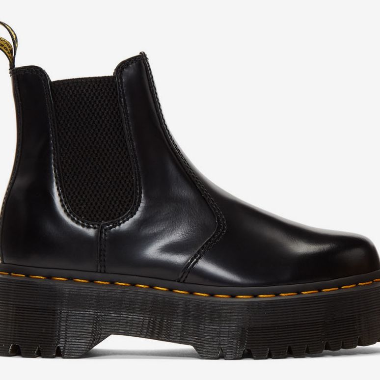 doc marten chelsea boots pointed