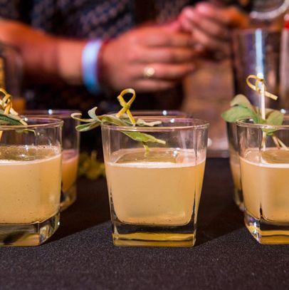 布什维克的奥尼朗姆酒在Rich Vallejo's Old Man Cuba提供。