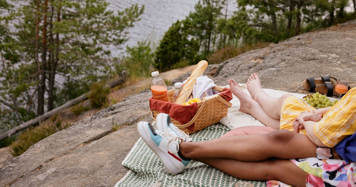 40 Cheap Date-Night Ideas That Aren’t Cringe