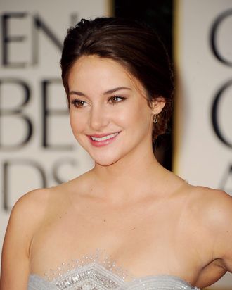 Actress Shailene Woodley arrives at the 69th Annual Golden Globe Awards held at the Beverly Hilton Hotel on January 15, 2012 in Beverly Hills, California. 