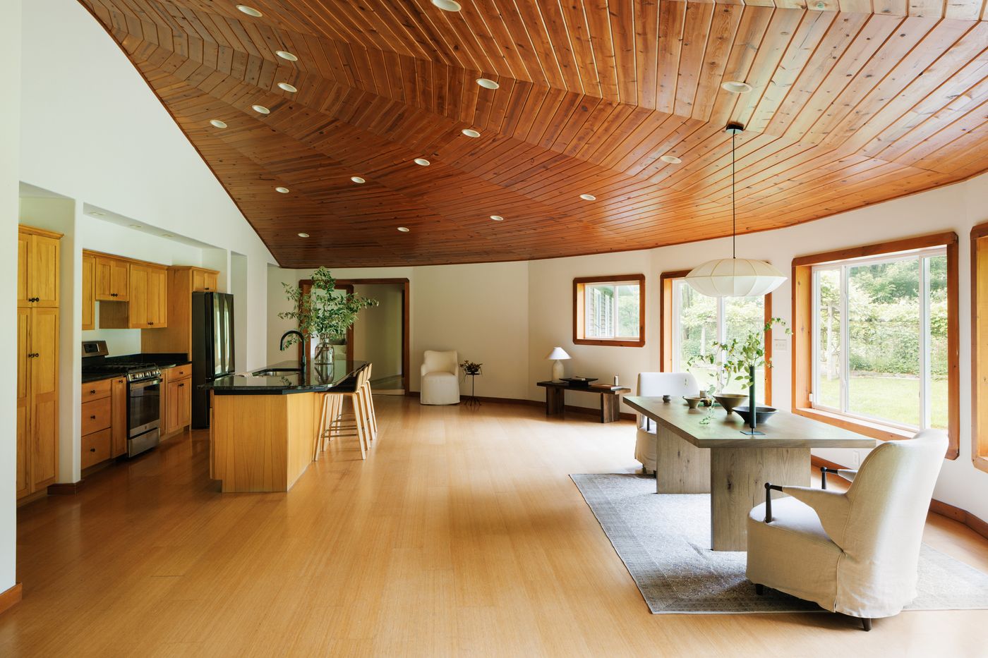 New PEARSON MODEL AND DESIGNS WITH DAN highlight, image size:1400x933