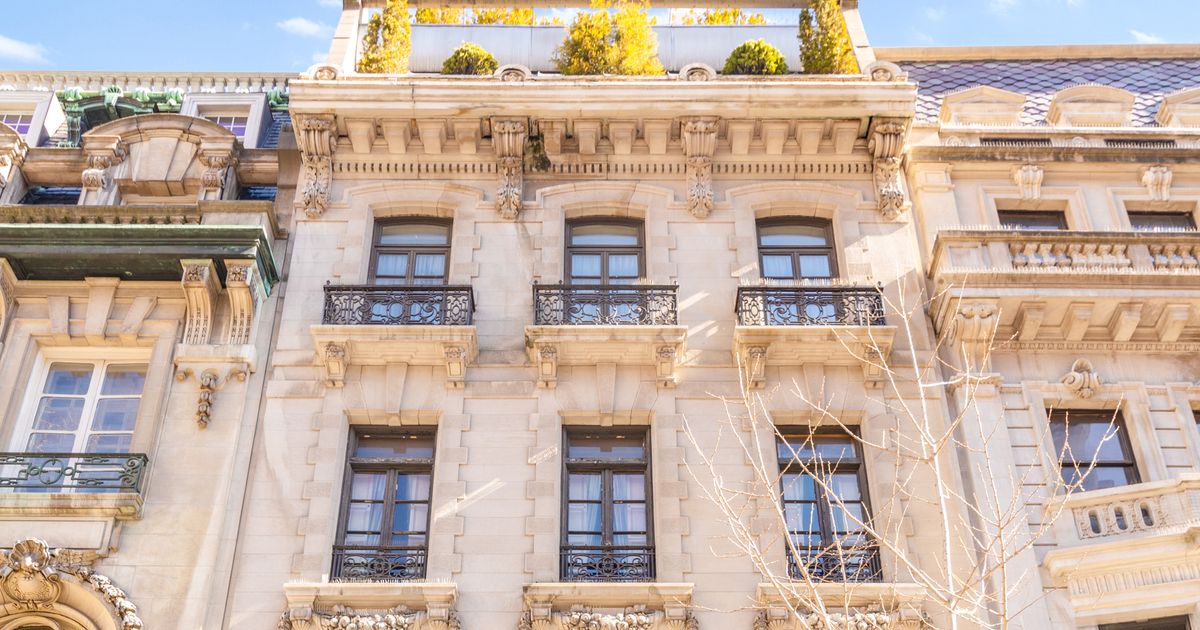Two Gilded Age Apartments Listed Same Week 17 E. 63rd - Gilded Penthouse Apartments