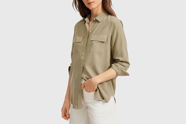 The Washable Clean Silk Relaxed Shirt Off-White – Everlane