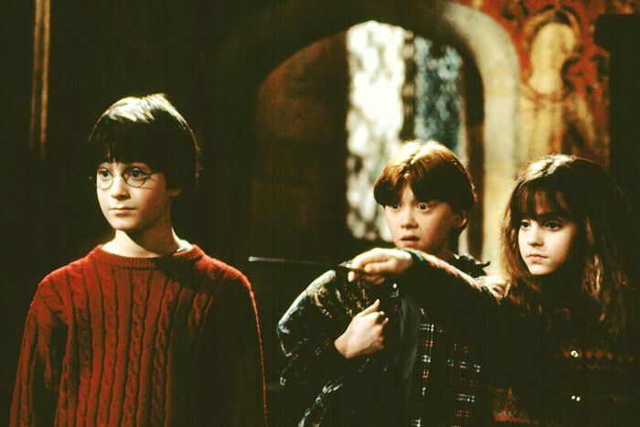 HARRY POTTER AND THE SORCERER’S STONE, Daniel Radcliffe, Rupert Grint, Emma Watson, 2001