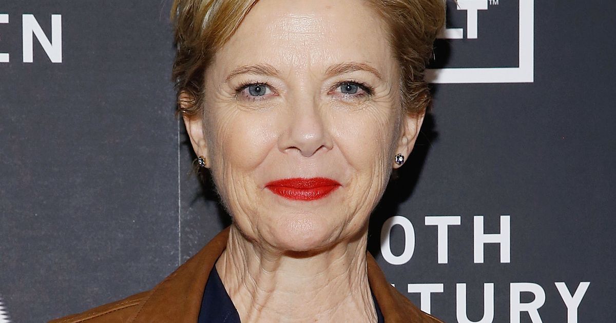 Annette Bening Sure Did Miss Smoking Real Cigarettes On 20th Century Women