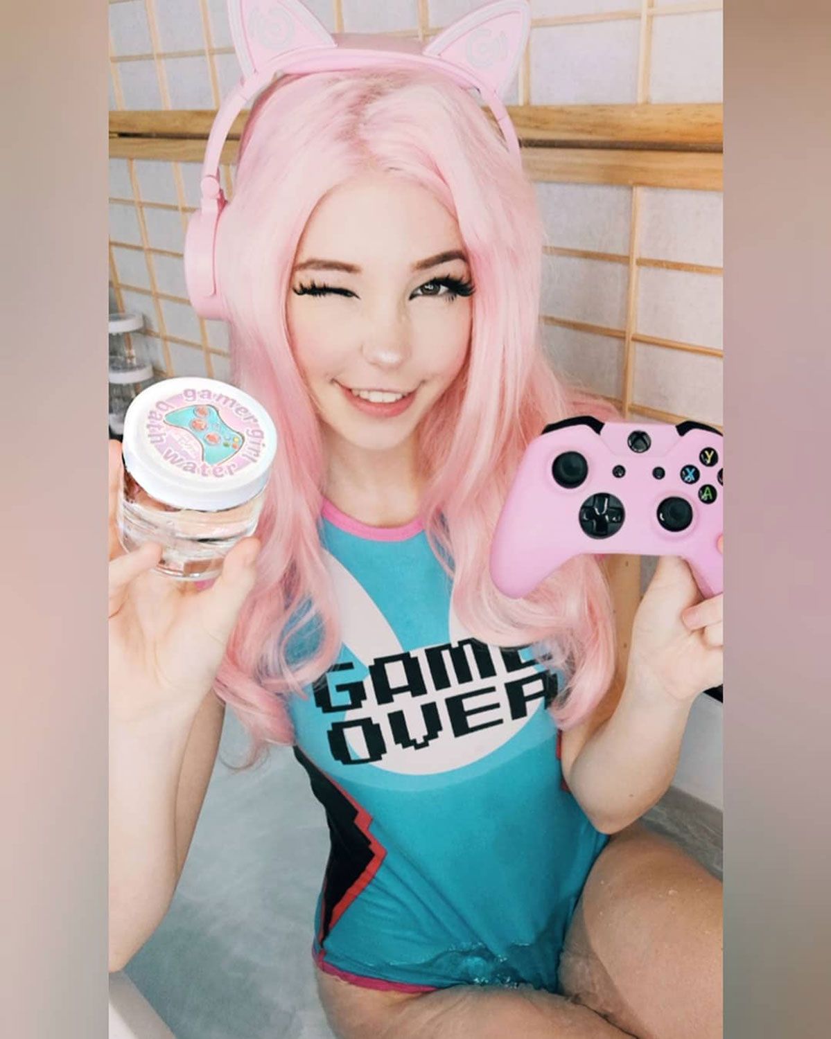 Belle delphine plays with her pussy