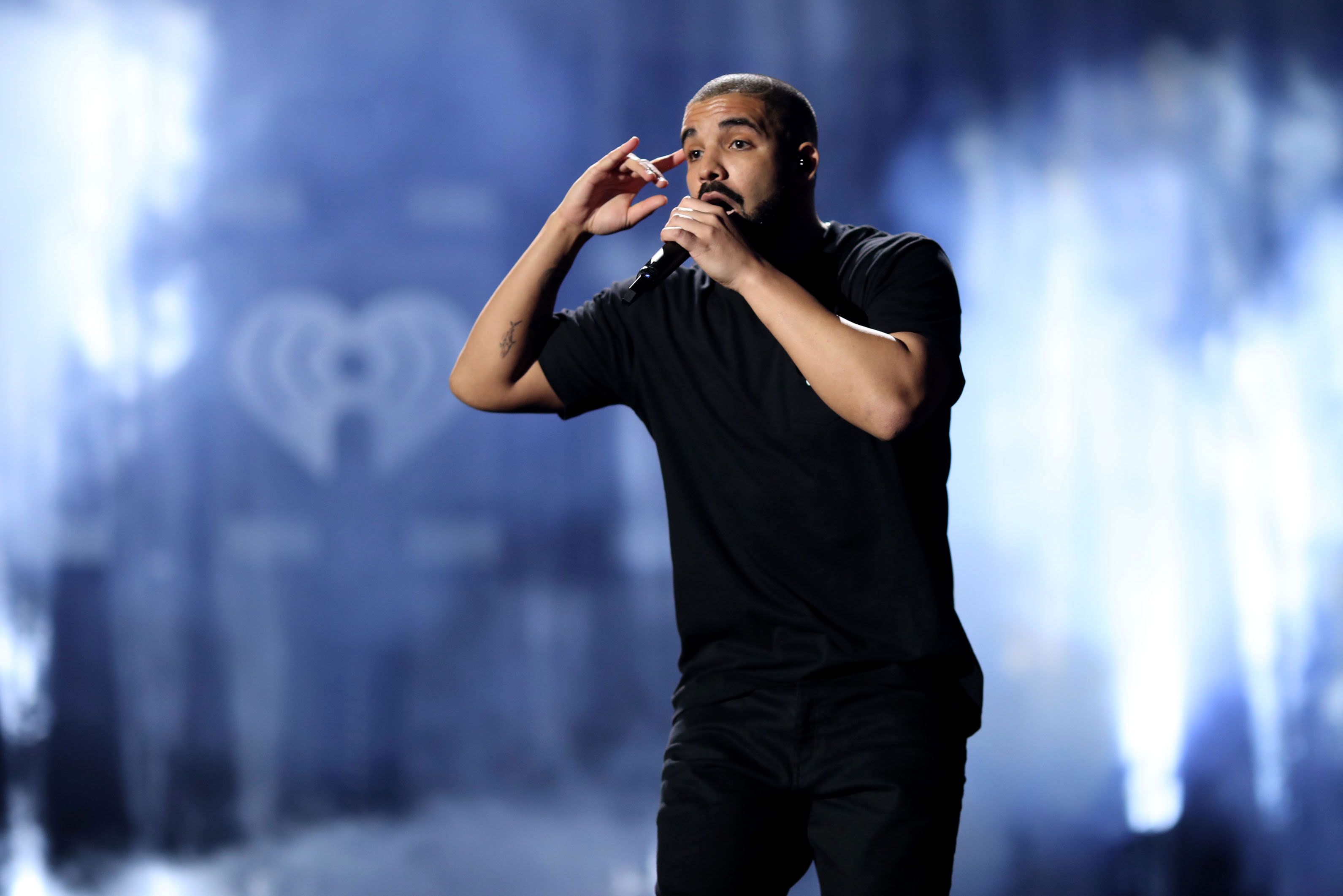 Drake Writes New Song 'Signs' for Louis Vuitton Runway Show