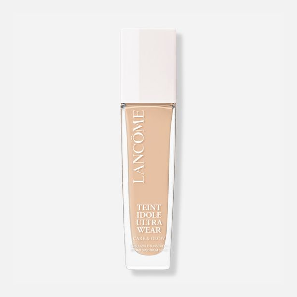 Lancôme Teint Idole Ultra Wear Care and Glow Foundation
