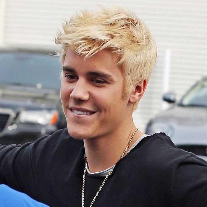 Justin Bieber Is Now a Platinum Blond