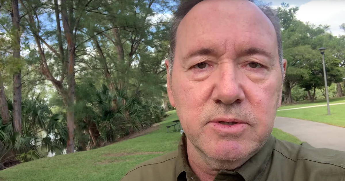 Kevin Spacey’s Christmas video ‘It Gets Better’