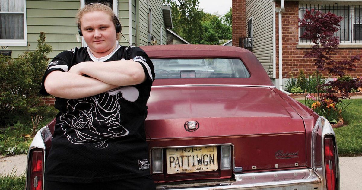 お尻の蹴り、プラスサイズのラッピングスターズのサンダンスセンセーションと話すPatti Cake $