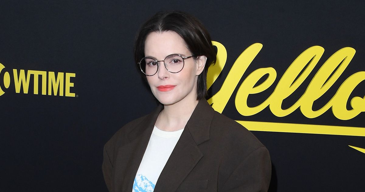 Emily Hampshire Apologizes for Depp v. Heard Costume