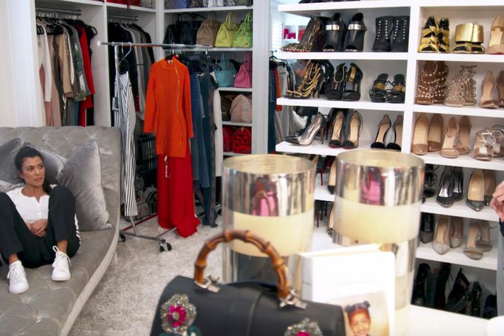 KEEPING UP WITH THE KARDASHIAN CLOSETS — LA CLOSET DESIGN