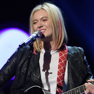 AMERICAN IDOL: Olivia Roxperforms in the “Hollywood Round #3” episode of AMERICAN IDOL airing Wednesday, Feb. 3 (8:00-9:01 PM ET/PT) on FOX. © 2016 FOX Broadcasting Co. Cr: Michael Becker / FOX.