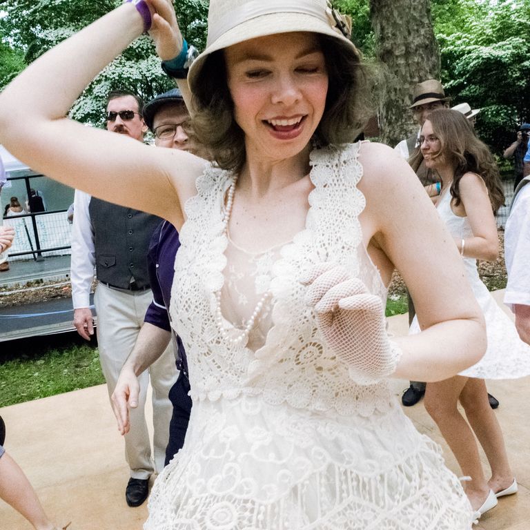 Street Style: Welcome to the Roaring 20s