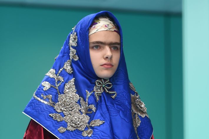 MFW Fall 2018 Gucci Runway Beauty Features Unibrows