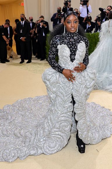 Met Gala Red Carpet 2021: All the Looks & Outfits [PHOTOS]