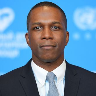 Leslie Odom Jr. s Christmas Album Is Definitely Going to Pop Up in